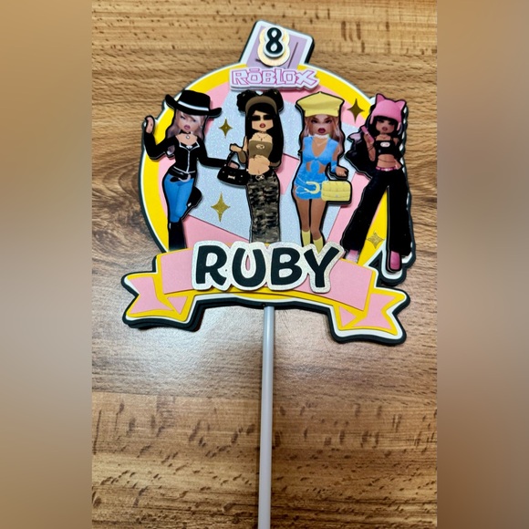 Dress to impress girls Roblox custom birthday cake topper - Picture 5 of 5